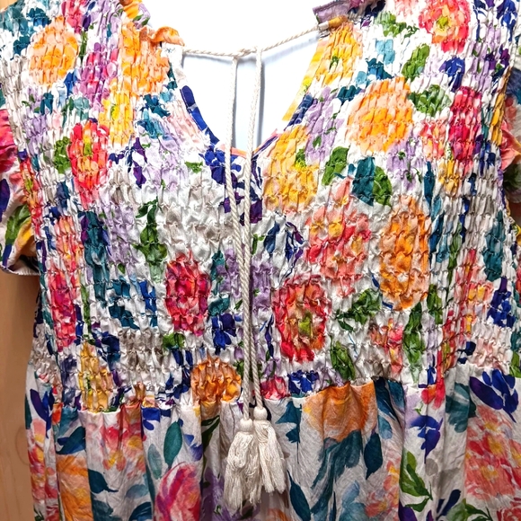 Hayden Los Angeles Smock Top EUC - Picture 3 of 5